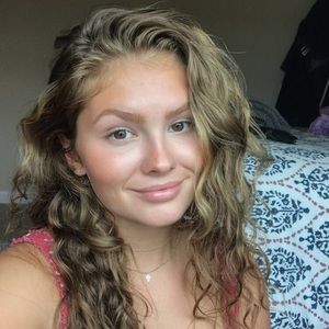 Meet your Posher, Gabby